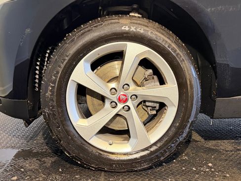 Used 2018 Jaguar F-PACE Premium AWD/4WD image 11