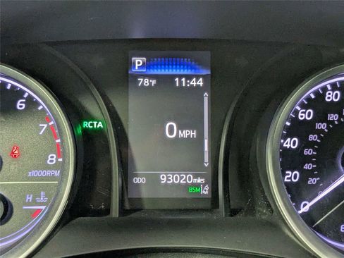 Used 2022 Toyota Camry LE w/ Convenience Package FWD image 19