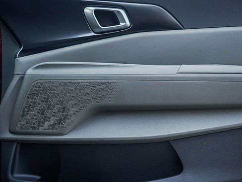 New 2026 Kia Carnival LXS image 9