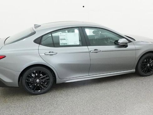 New 2026 Toyota Camry SE FWD image 10