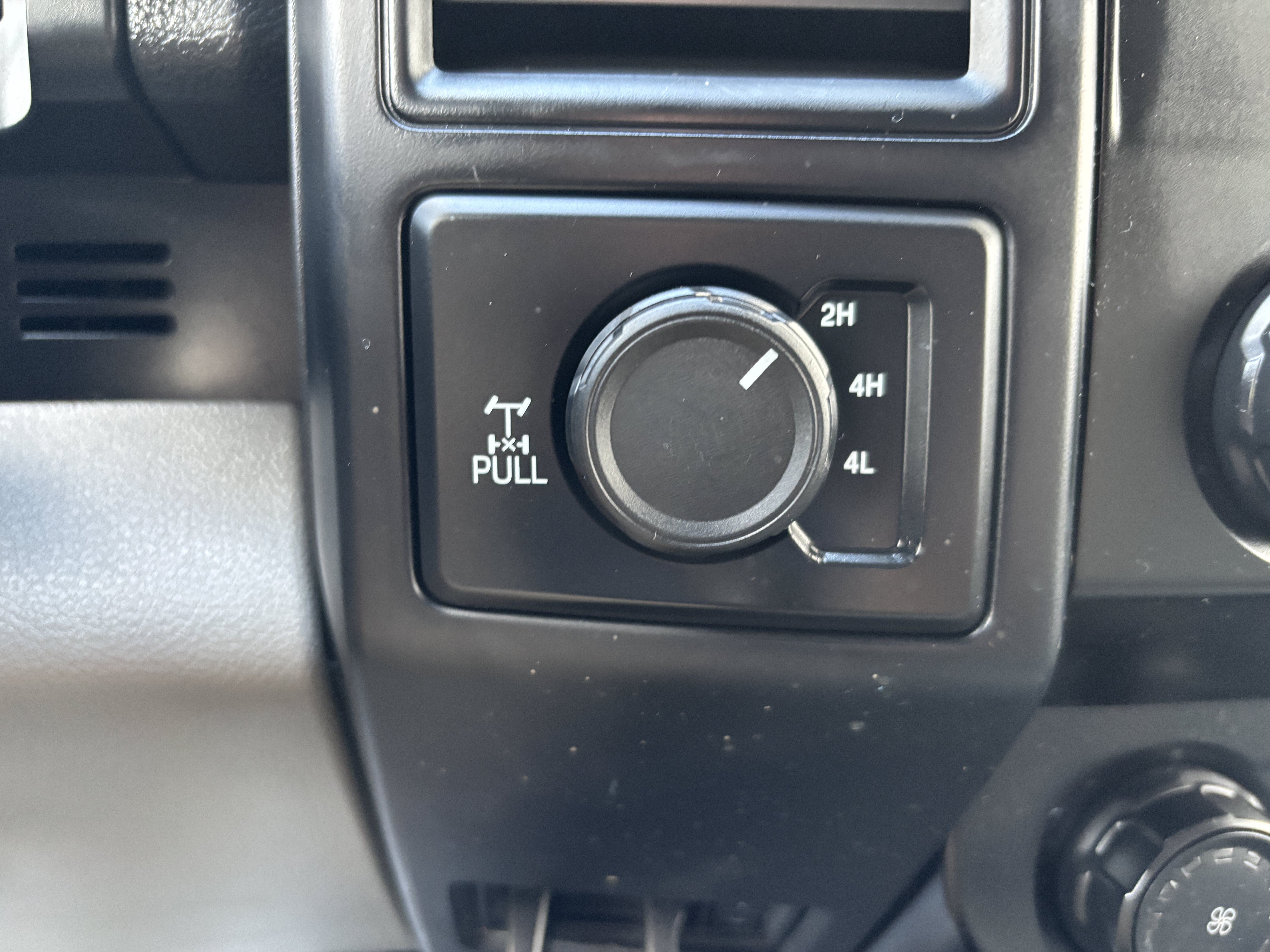Used 2017 Ford F150 XL w/ XL Power Equipment Group AWD/4WD image 18