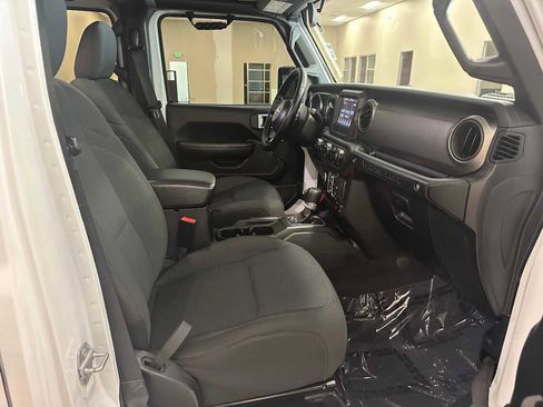 Used 2020 Jeep Wrangler Unlimited Sport AWD/4WD image 27