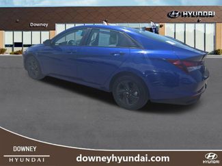 Used 2023 Hyundai Elantra SEL FWD video 3