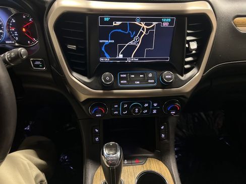 Used 2017 GMC Acadia Denali image 16