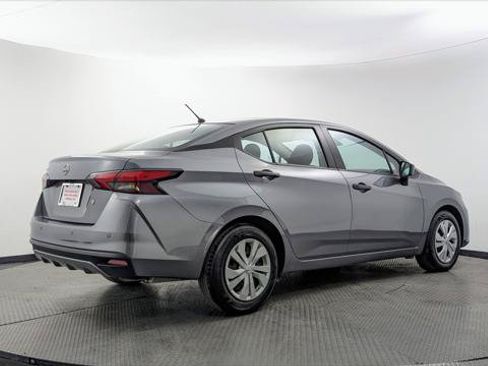 Used 2025 Nissan Versa S FWD image 8