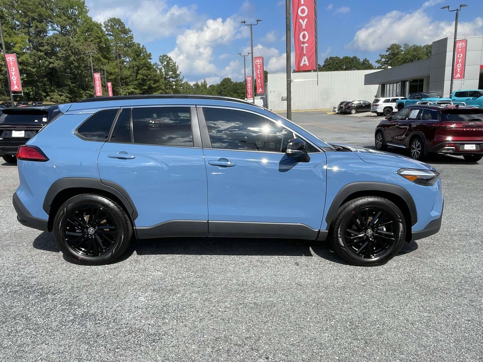 Used 2026 Toyota Corolla Cross AWD Hybrid w/ Convenience Package image 2