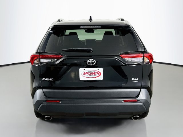 Used 2023 Toyota RAV4 XLE AWD/4WD image 17