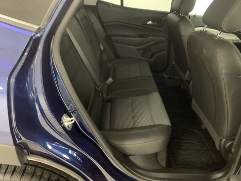 Used 2024 Chevrolet Trax LT w/ Driver Confidence Package FWD image 21