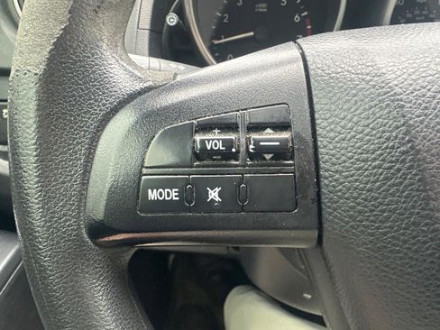 Used 2013 MAZDA MAZDA5 Sport image 19