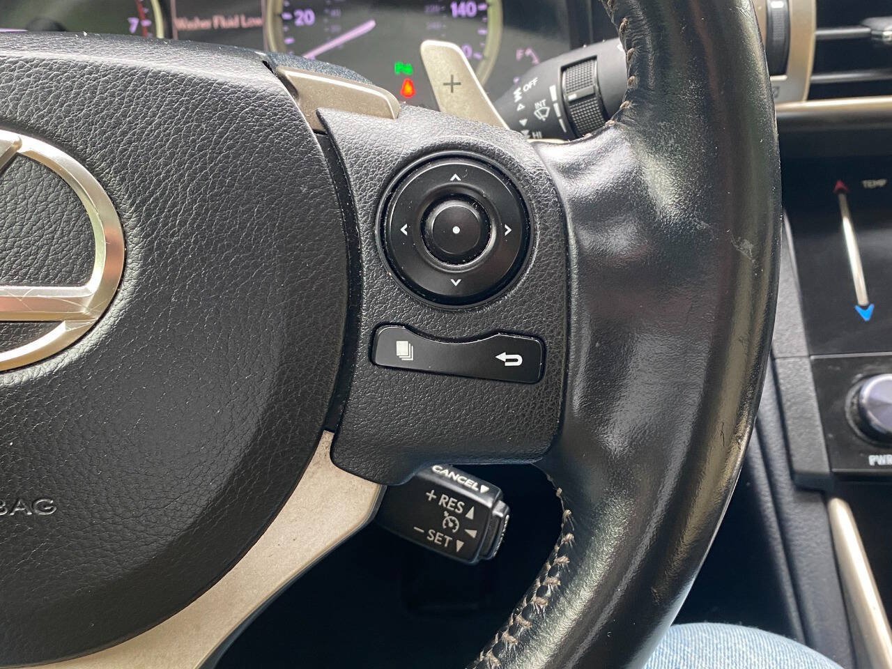 Used 2014 Lexus IS 350 w/ Navigation Package RWD image 21