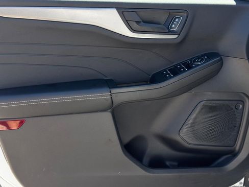 Used 2024 Ford Escape Active w/ Cold Weather Package FWD image 18