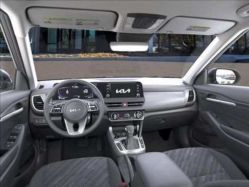New 2026 Kia Seltos LX FWD image 14