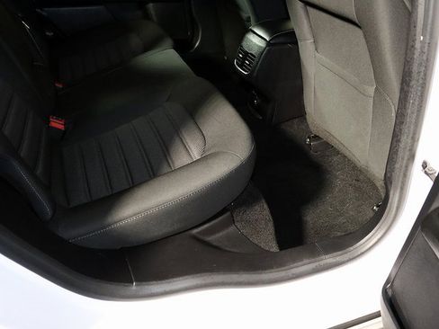 Used 2019 Ford Fusion SE image 31