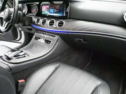 Used 2019 Mercedes-Benz E 300 4MATIC image 19
