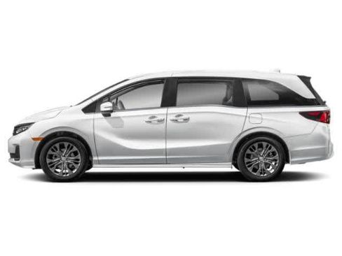 Used 2026 Honda Odyssey Touring image 3