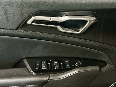 Used 2024 Kia Sportage EX FWD image 19