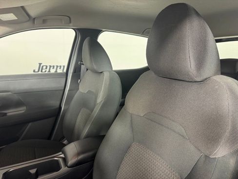 Used 2025 Nissan Kicks S AWD/4WD image 11