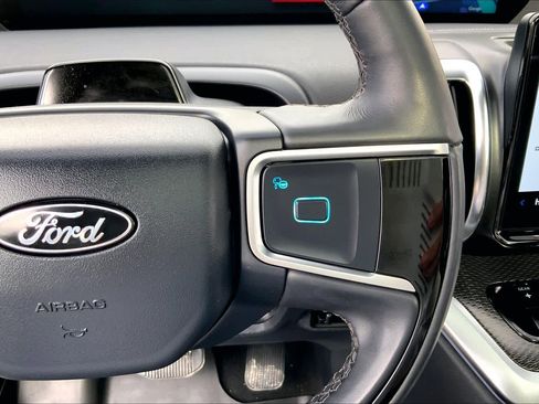 Certified 2025 Ford Expedition Platinum w/ Stealth Appearance Package image 22