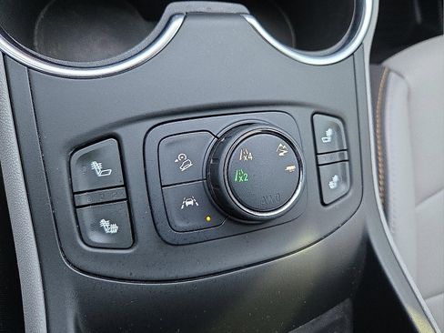 Used 2020 GMC Terrain SLT w/ Preferred Package image 21