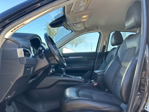 Used 2018 MAZDA CX-5 Touring image 2