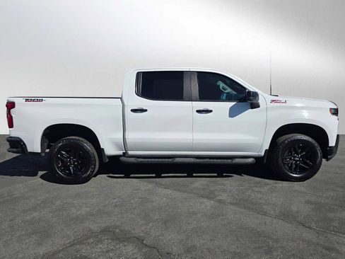 Used 2022 Chevrolet Silverado 1500 LT Trail Boss w/ Convenience Package II image 2