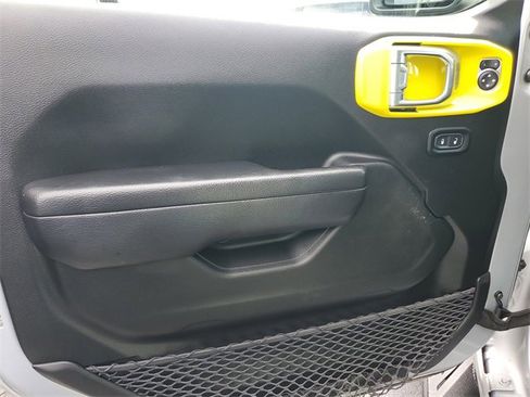 Used 2023 Jeep Wrangler Willys image 16