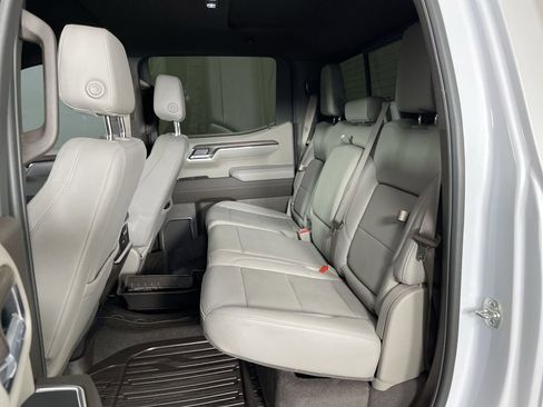 Used 2025 GMC Sierra 1500 SLT w/ SLT Premium Plus Package image 25