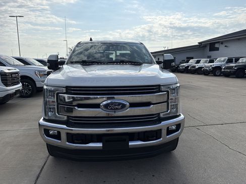 Used 2019 Ford F250 Lariat w/ Tow Technology Bundle image 2