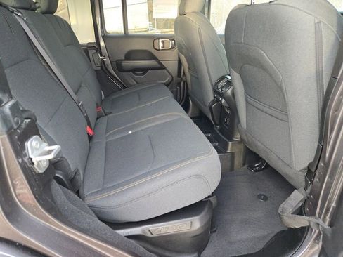 Certified 2025 Jeep Wrangler Unlimited Sahara image 12