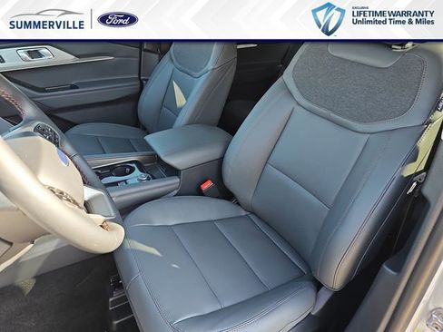 New 2026 Ford Explorer Active w/ Active Comfort Package image 19