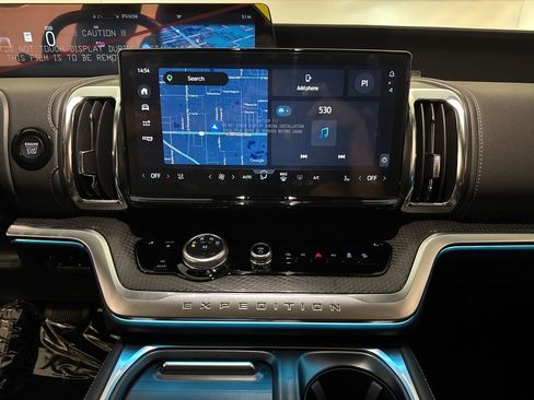 New 2026 Ford Expedition Platinum w/ Stealth Appearance Package AWD/4WD image 13