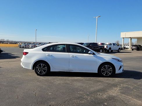 Used 2024 Kia Forte LXS image 6