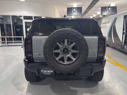Used 2025 GMC Hummer EV 2X image 4
