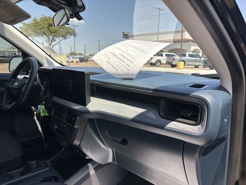 Certified 2025 Ford Maverick XL FWD image 23