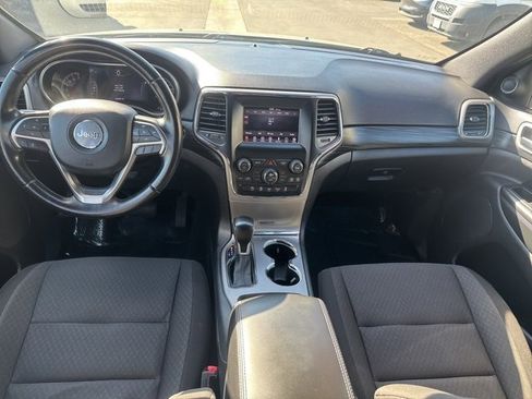 Certified 2020 Jeep Grand Cherokee Laredo image 22