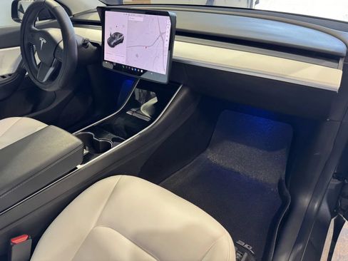 Used 2021 Tesla Model Y Long Range AWD/4WD image 5