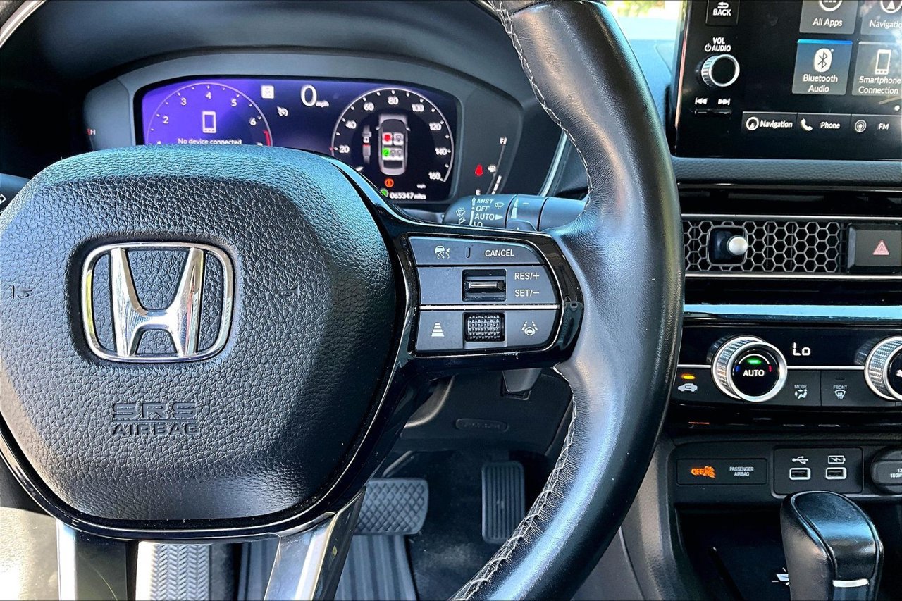 Used 2022 Honda Civic Touring image 11