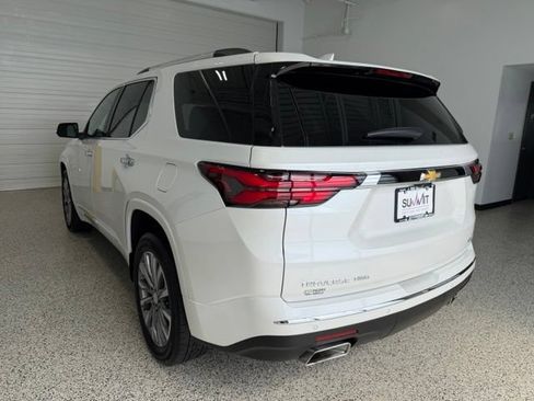 Used 2023 Chevrolet Traverse Premier AWD/4WD image 5