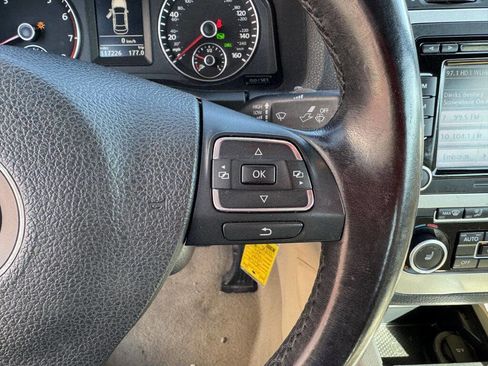 Used 2012 Volkswagen Eos Komfort FWD image 14