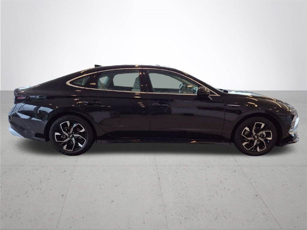 Used 2025 Hyundai Sonata SEL FWD image 6