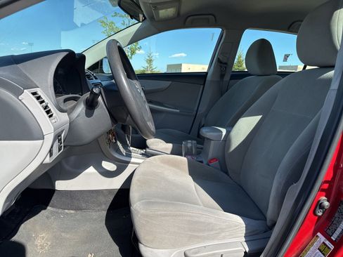 Used 2013 Toyota Corolla LE FWD image 5