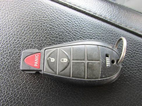 Used 2022 RAM 1500 Tradesman AWD/4WD image 16