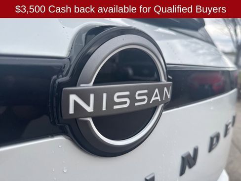 New 2026 Nissan Pathfinder Platinum image 40