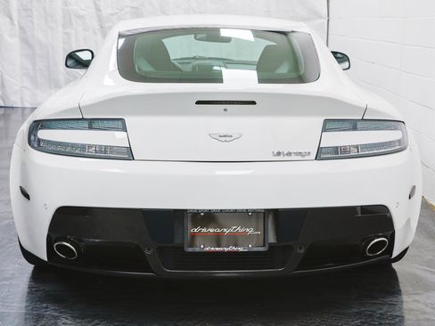 Used 2011 Aston Martin V12 Vantage Coupe image 21