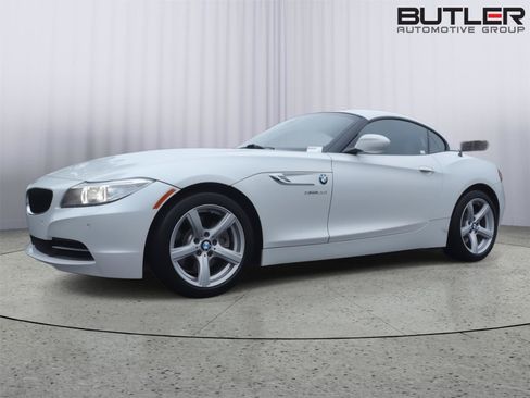 Used 2016 BMW Z4 sDrive28i RWD image 1