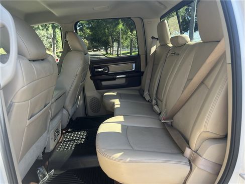 Used 2014 RAM 1500 Laramie w/ Convenience Group AWD/4WD image 15