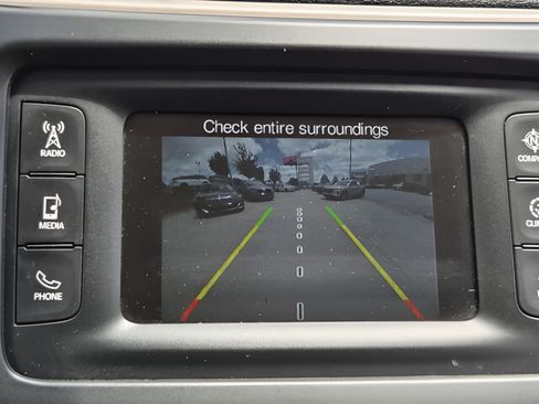Used 2016 Jeep Cherokee Latitude FWD image 17