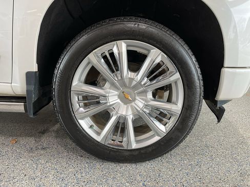 Used 2023 Chevrolet Silverado 1500 High Country w/ Technology Package image 36