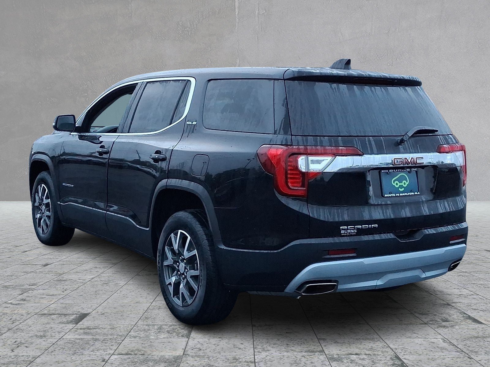 Certified 2023 GMC Acadia SLE FWD image 6