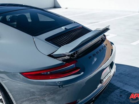 Used 2017 Porsche 911 Carrera image 34